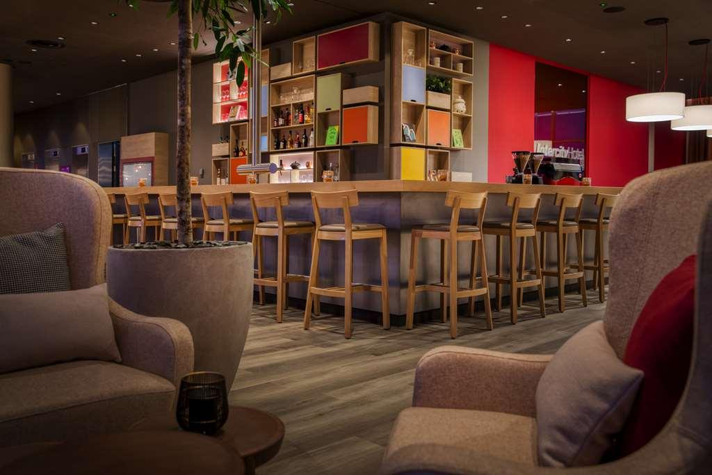Intercityhotel Amsterdam Schiphol Airport Гофддорп Ресторан фото